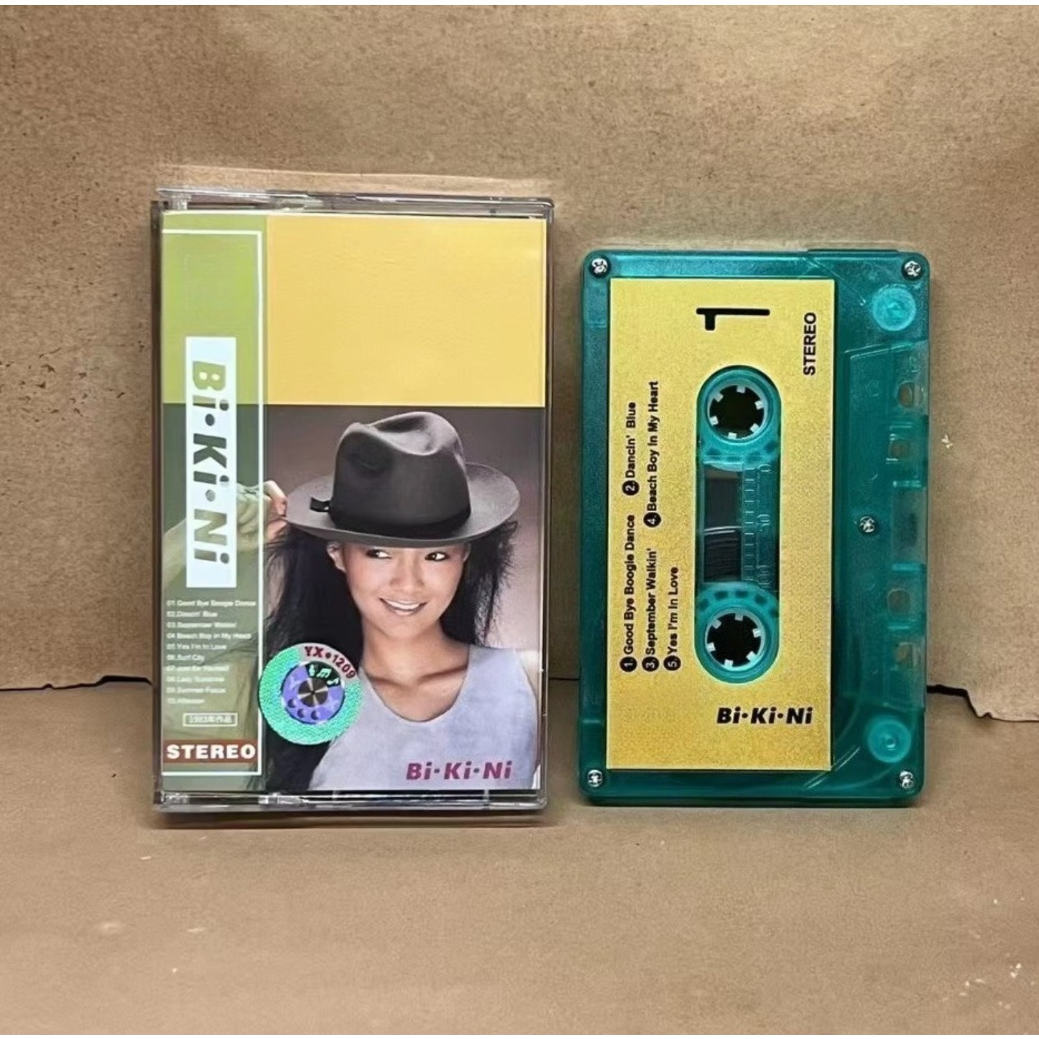 Kaset Musik Pop Urban Jepang R - Vintage Collectibles & More Llc Photos ulasan dan harga